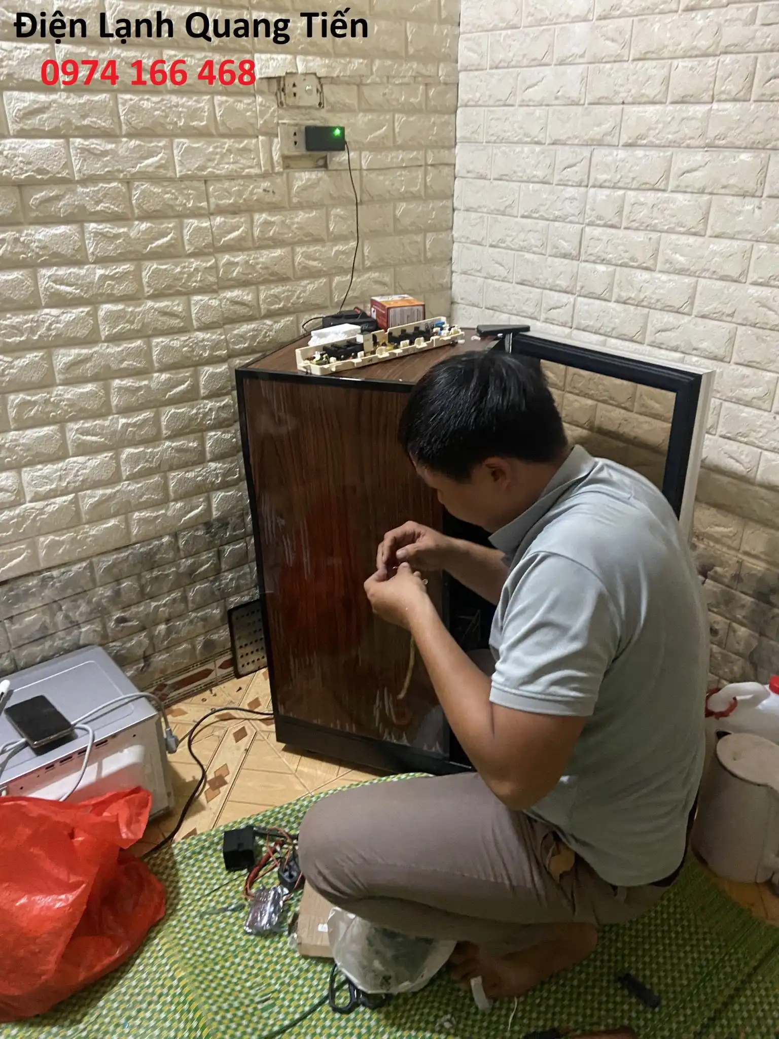 Điện Tử Điện Lạnh Quang Tiến – đơn vị chuyên sửa tủ xì gà (Cigar) ở Hà Nội uy tín nhất